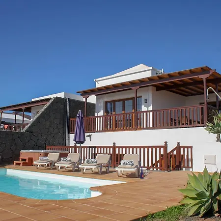 Villa Vistalobos 6 *